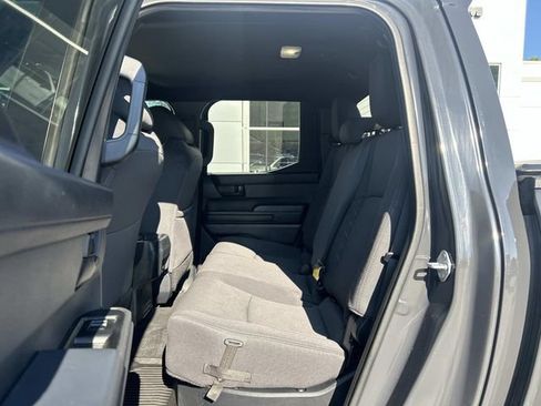 Used 2024 Toyota Tacoma SR5 AWD/4WD image 15