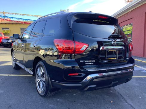 Used 2020 Nissan Pathfinder S image 5