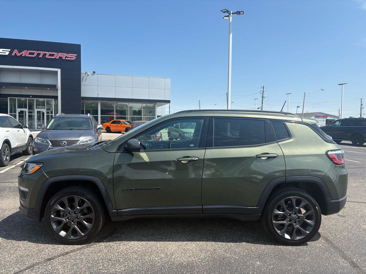 Used 2021 Jeep Compass Latitude AWD/4WD image 16