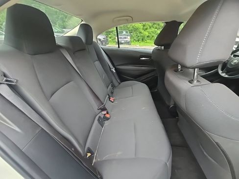 Used 2021 Toyota Corolla LE FWD image 18