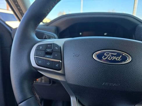 Used 2025 Ford Explorer Active w/ Active Comfort Package image 27