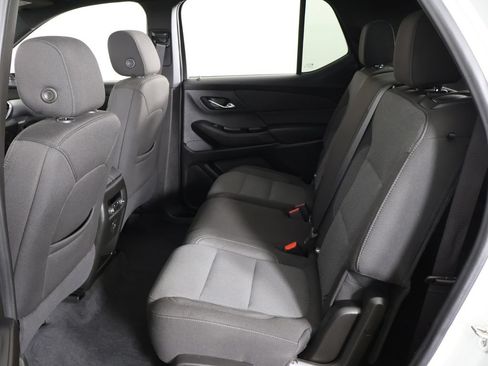 Used 2023 Chevrolet Traverse LT FWD image 34