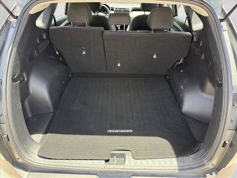 Used 2022 Hyundai Tucson SE w/ Cargo Package AWD/4WD image 16