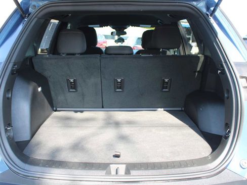 Used 2025 Chevrolet Equinox LT FWD image 11