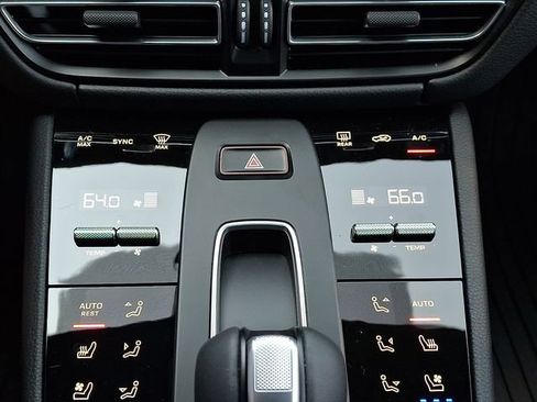 Certified 2025 Porsche Macan GTS AWD/4WD image 19