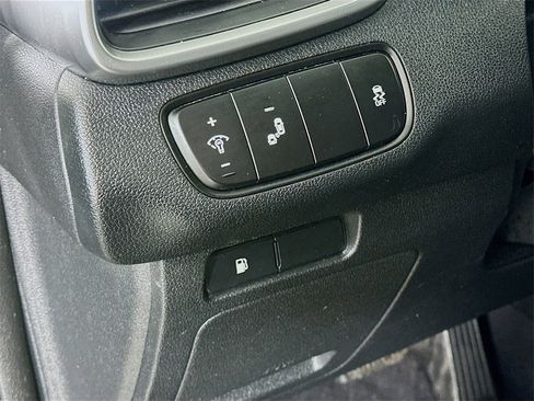 Certified 2020 Kia Sorento LX image 22