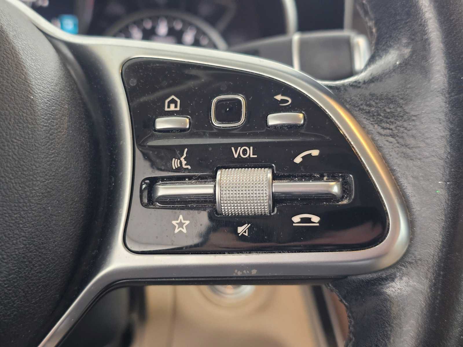 Used 2019 Mercedes-Benz C 300 Sedan image 29