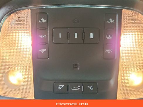 Used 2018 Jeep Grand Cherokee Overland image 41