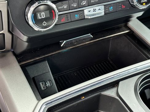 Used 2022 Ford F250 Lariat w/ Lariat Value Package image 31