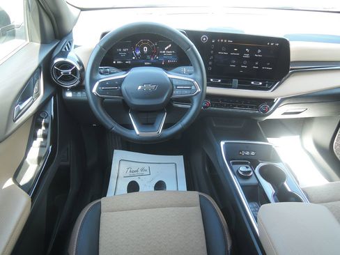 Used 2026 Chevrolet Equinox ACTIV w/ Safety and Technology Package AWD/4WD image 12