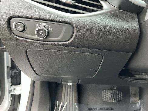 Used 2023 Chevrolet Malibu LT image 12