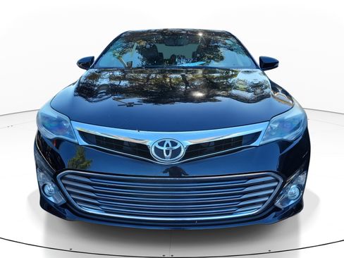 Used 2014 Toyota Avalon XLE image 2