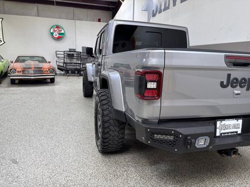 Used 2020 Jeep Gladiator Overland image 9