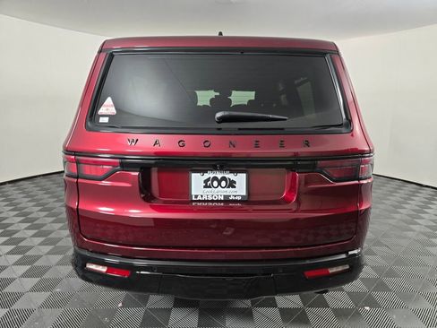 New 2025 Jeep Wagoneer L Series II w/ HD Trailer Tow Package w/25F image 5