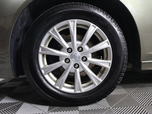 Used 2010 Buick Lucerne CXL image 9