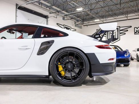 Used 2018 Porsche 911 GT2 RS image 18