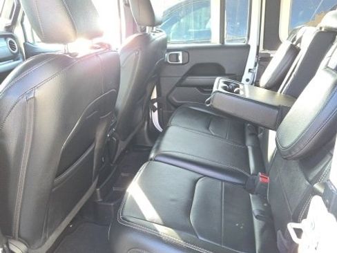 Used 2021 Jeep Wrangler Unlimited Sahara image 21