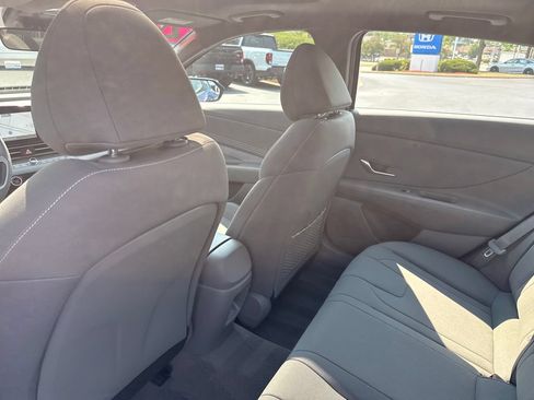 Certified 2024 Hyundai Elantra SEL w/ Convenience Package FWD image 21