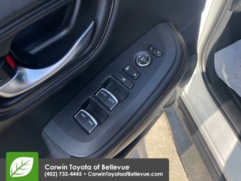 Used 2025 Honda HR-V Sport image 19