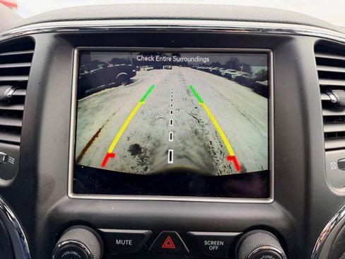 Used 2018 Jeep Grand Cherokee Altitude image 17