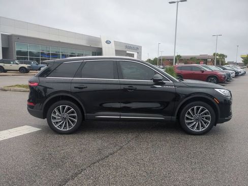 Used 2024 Lincoln Corsair Reserve w/ Equipment Group 201A image 3