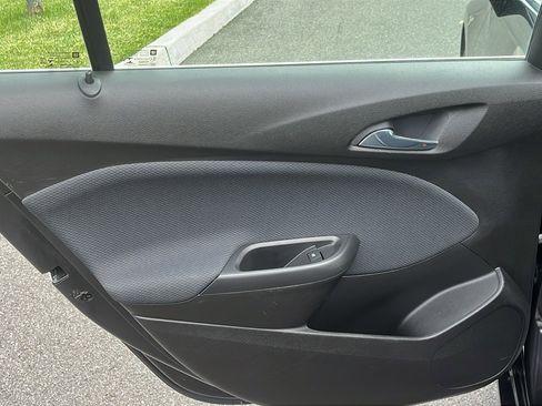 Used 2017 Chevrolet Cruze LT w/ Convenience Package image 19