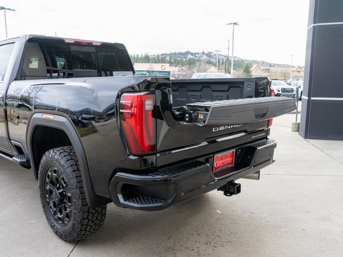 Used 2024 GMC Sierra 3500 Denali Ultimate image 34
