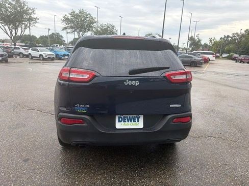 Used 2015 Jeep Cherokee Latitude AWD/4WD image 4