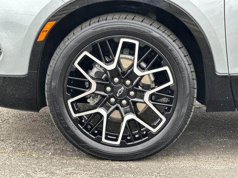 Used 2023 Chevrolet Blazer RS w/ Enhanced Convenience Package image 26