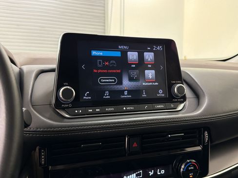 Used 2023 Nissan Rogue SV FWD image 21
