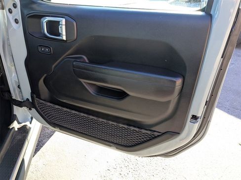 Used 2023 Jeep Wrangler Sport S image 24