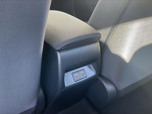 Used 2024 Toyota Corolla LE image 39