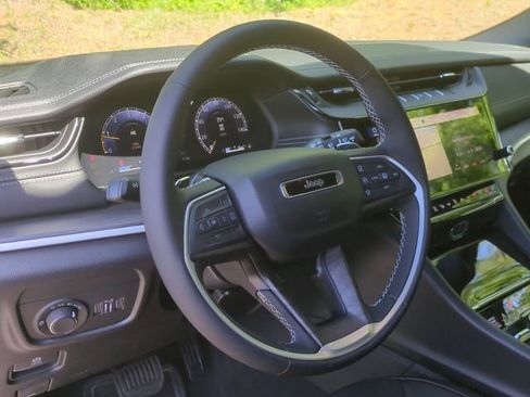 New 2026 Jeep Grand Cherokee L 4WD image 31