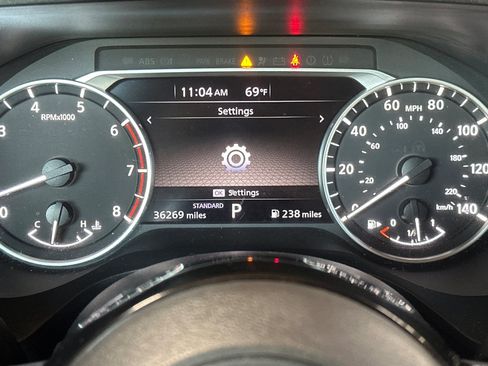 Used 2023 Nissan Rogue SV FWD image 23