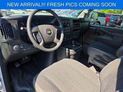 Used 2025 Chevrolet Express 2500 w/ Driver Convenience Package RWD image 10
