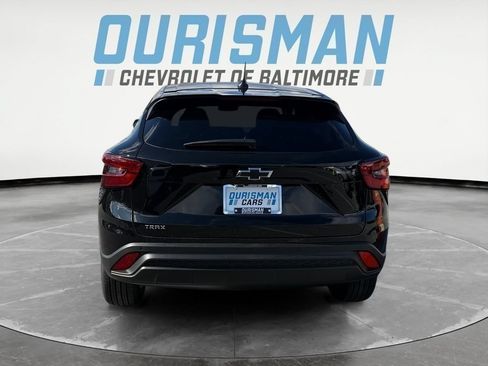 New 2026 Chevrolet Trax LS w/ LS Convenience Package FWD image 5