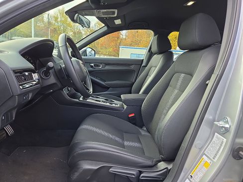 Certified 2025 Honda Civic Sport image 13