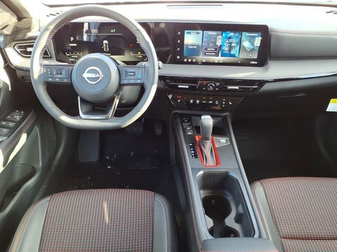 New 2026 Nissan Kicks SR w/ Cold Weather Package AWD/4WD image 10