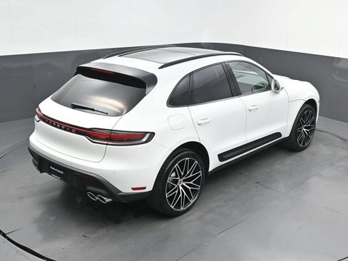 New 2026 Porsche Macan AWD/4WD image 31