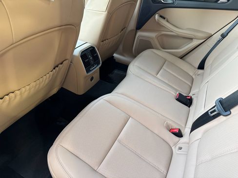 Certified 2026 Porsche Macan AWD/4WD image 14