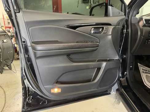 Used 2017 Honda Ridgeline Black Edition image 24