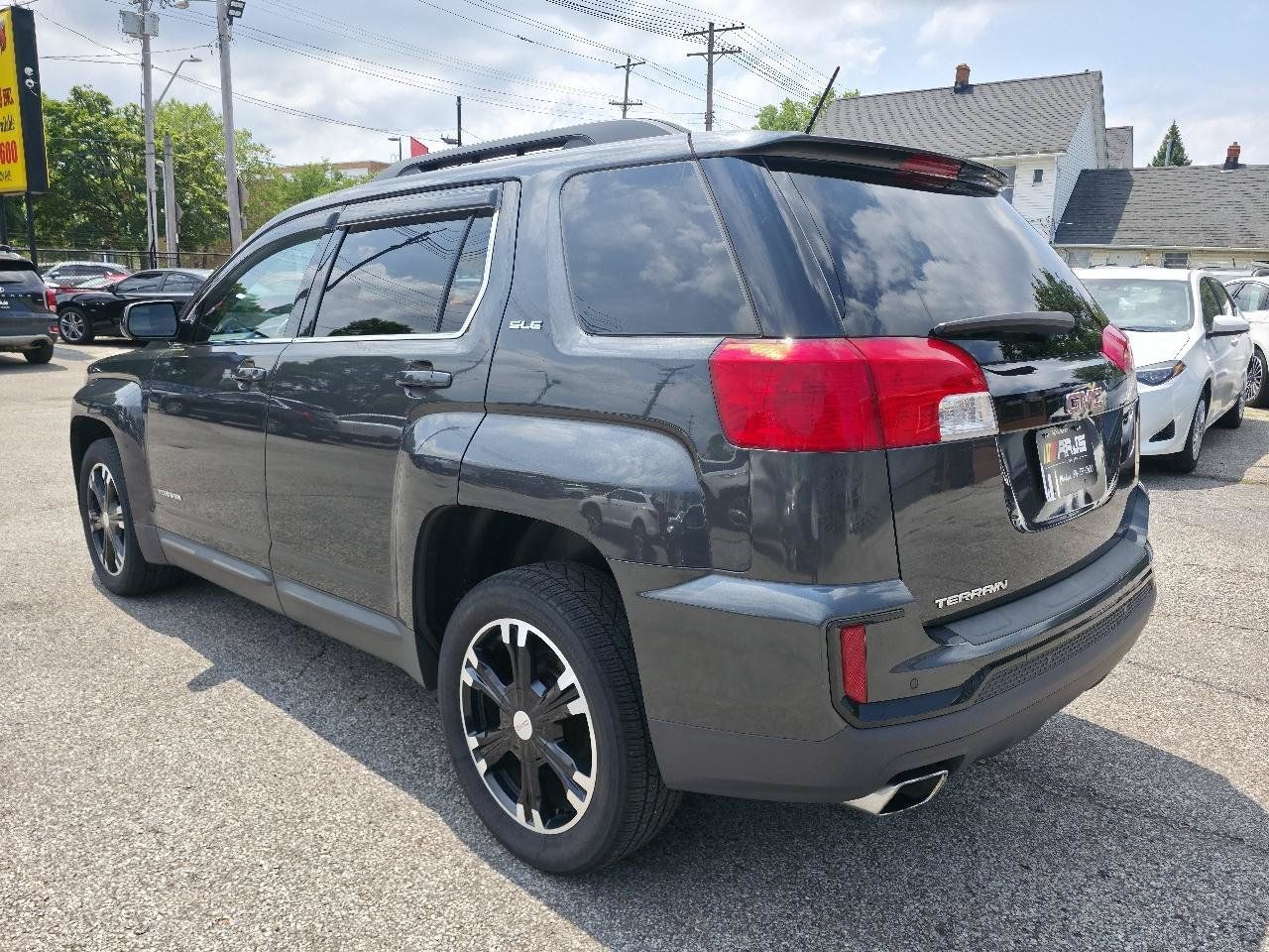 Used 2017 GMC Terrain SLE w/ Technology Package FWD image 7