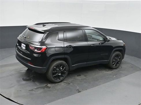 New 2026 Jeep Compass Latitude image 31