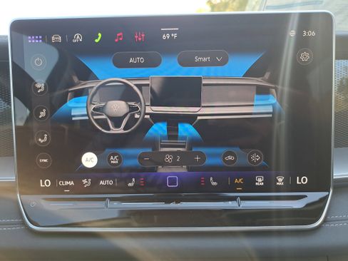 New 2026 Volkswagen Tiguan SE image 21