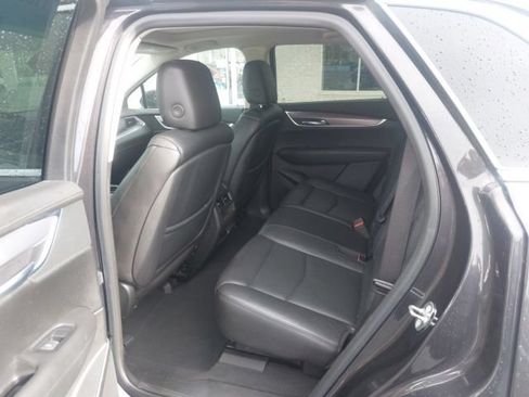 Used 2018 Cadillac XT5 Luxury w/ Driver Awareness Package FWD image 8