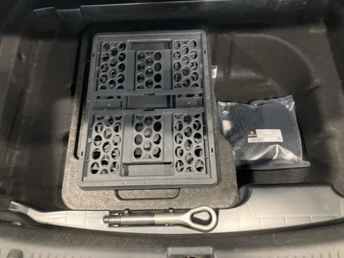 Used 2022 Mercedes-Benz E 350 4MATIC Sedan image 35