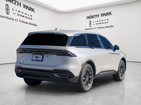 New 2026 Lincoln Nautilus Premier AWD/4WD image 3