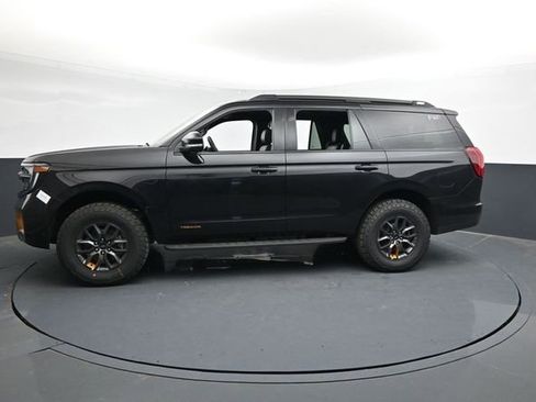 Used 2025 Ford Expedition Tremor image 4