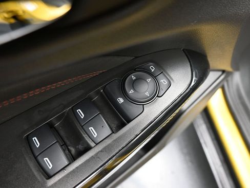 Used 2024 Chevrolet Trax RS w/ Sunroof Package image 31