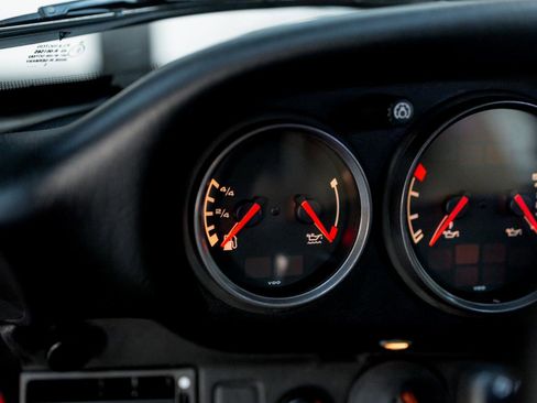 Used 1998 Porsche 911 Carrera image 51